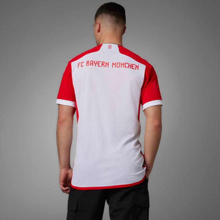 Adidas Домашняя форма Баварии Мюнхен с буквенным логотипом Спортивная футбольная майка с коротким рукавом Мужские топы Красный Белый IJ7442