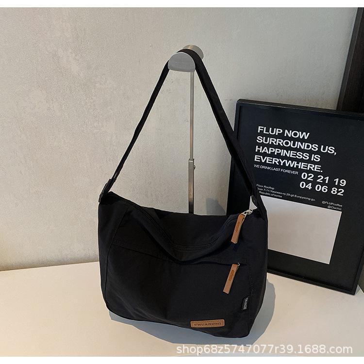 2025 New Nylon Bag Women's Premium Portable Large-capacity Simple Tote Fashion Shoulder Messenger Bag College Student