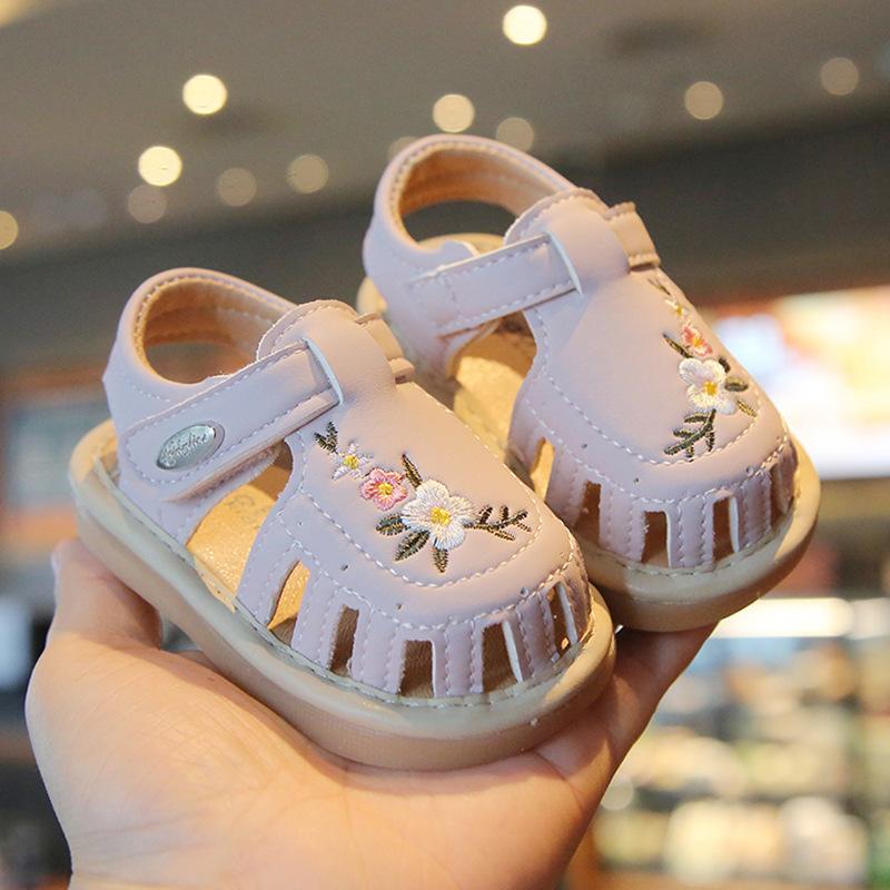 Girls' Embroidered Closed-Toe Walking Shoes Summer Soft Sole Non-Slip Princess Sandals0-1Breathable2Children's squeaky shoes