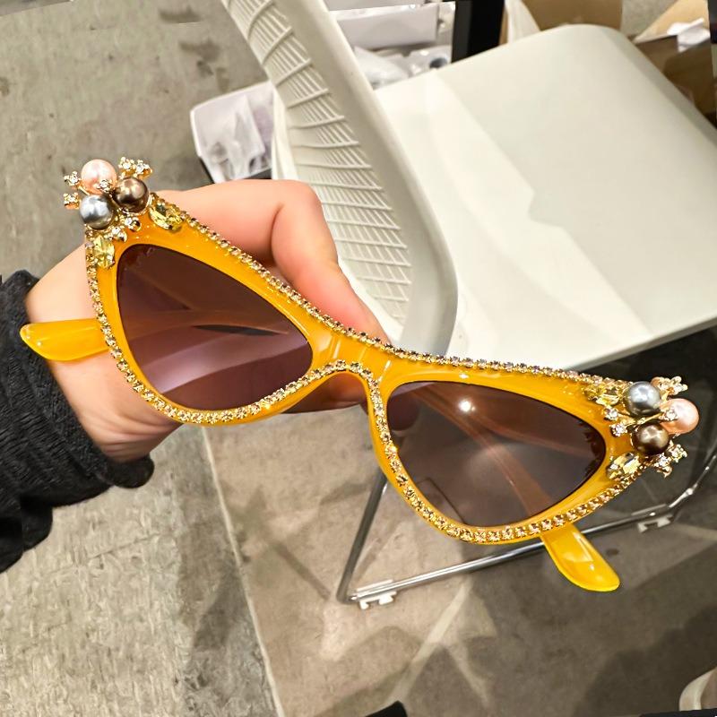 Non-polarized Fashion Cat Eye Shades Original Brand White Pearl Design Sunglasses Women Crystal Shiny High Quality Decor Sun Glasses