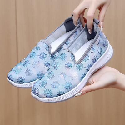 Летняя женская дышащая обувь для мам с полым сетчатым верхом, плоской подошвой, без задника, с мелким вырезом, ленивая обувь, мягкой подошвой, нескользящая, обувь для среднего и пожилого возраста