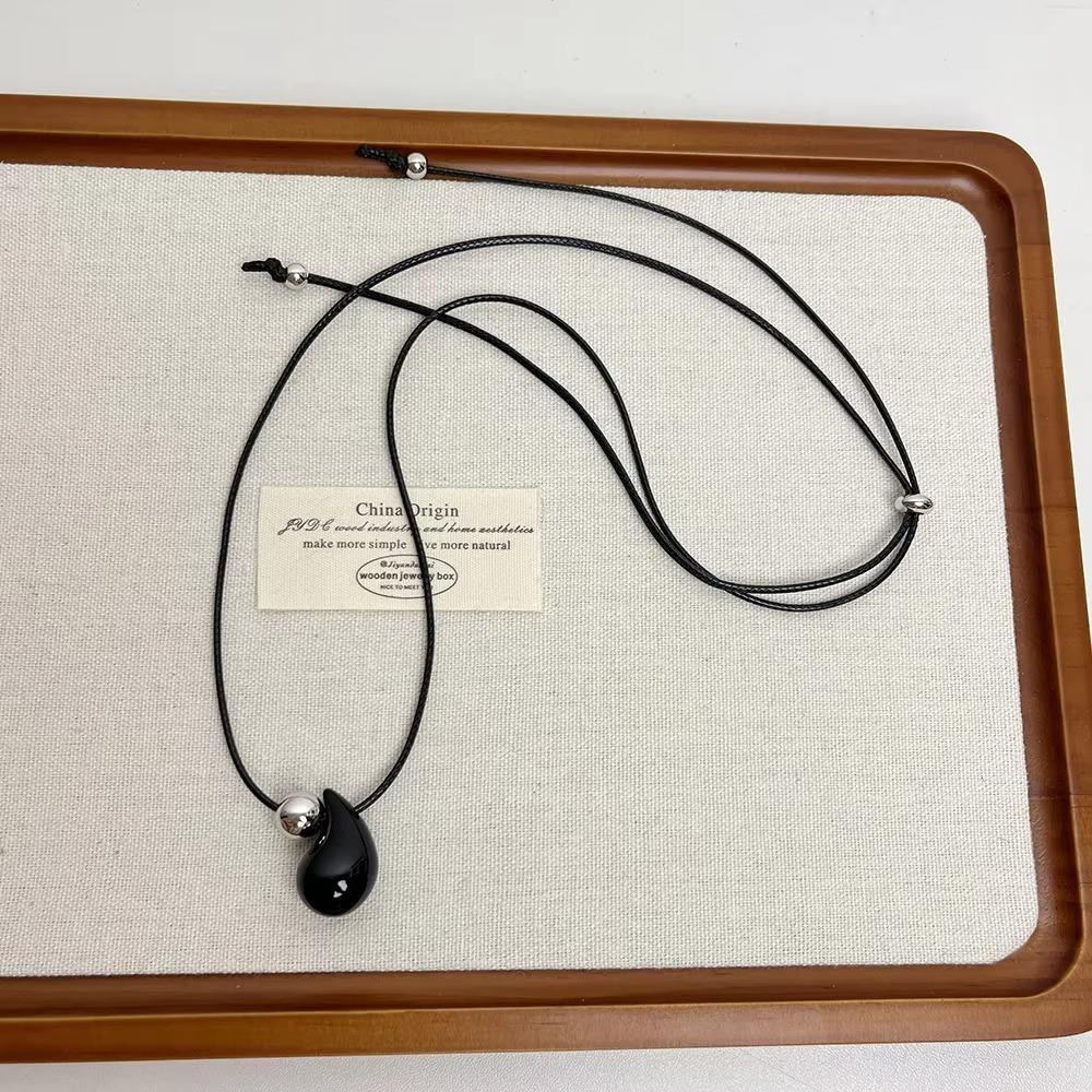 Adjustable Sweater Chain Red Water Drop Pendant Necklaces New Women Necklace Autumn/Winter