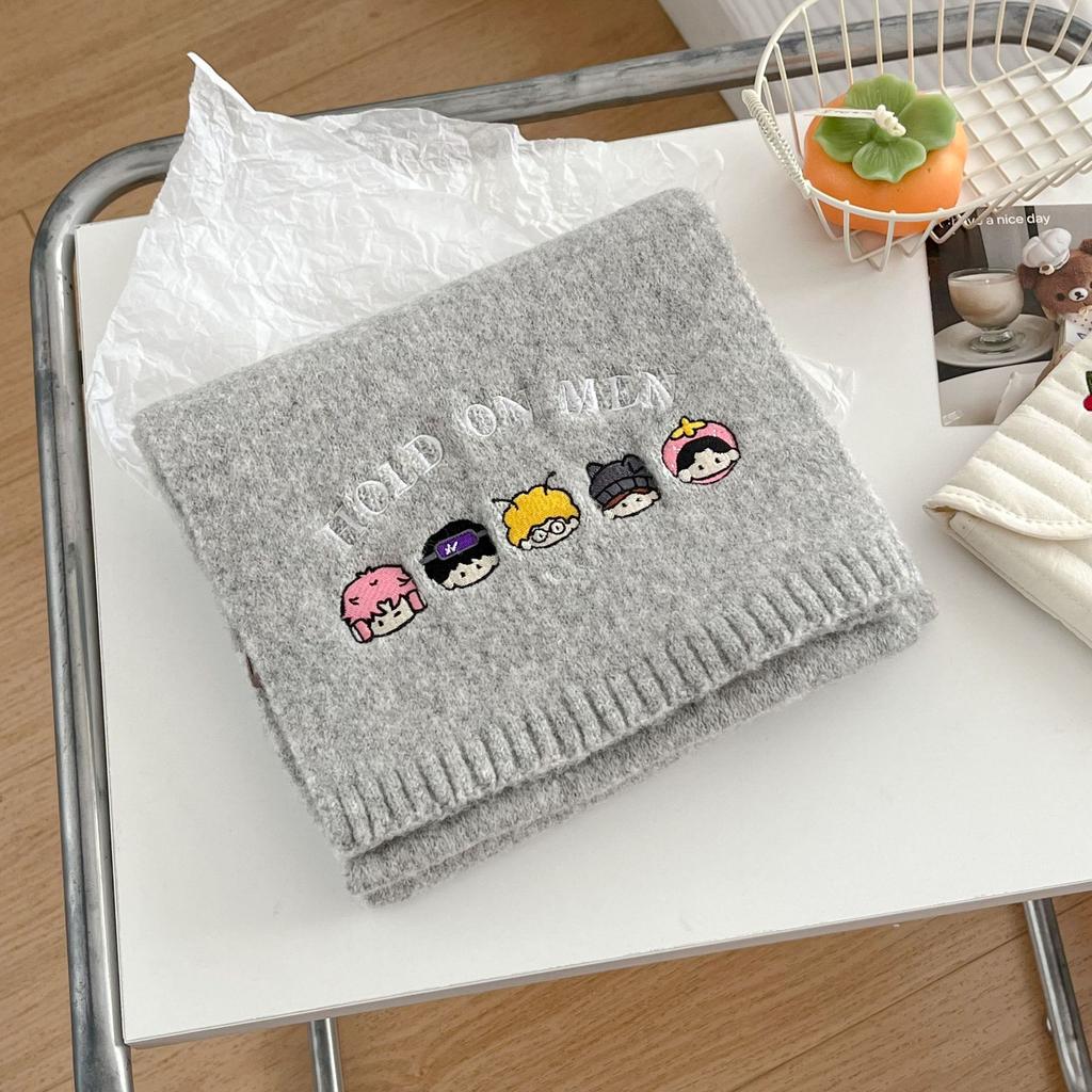 Autumn and winter knitted scarf women's wool cartoon embroidery Korean version knitted wool warm versatile Internet celebrity couple scarf