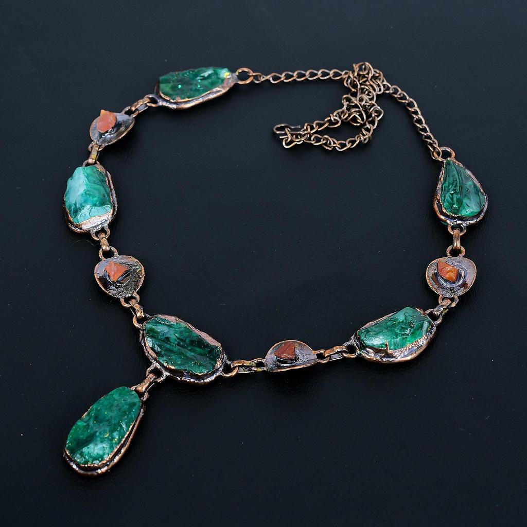 Изумруд и сердолик Ожерелье из натуральных камней ручной работы, Медное гальванопластическое ожерелье Антикварные украшения, Регулируемое ожерелье Подарок на помолвку
