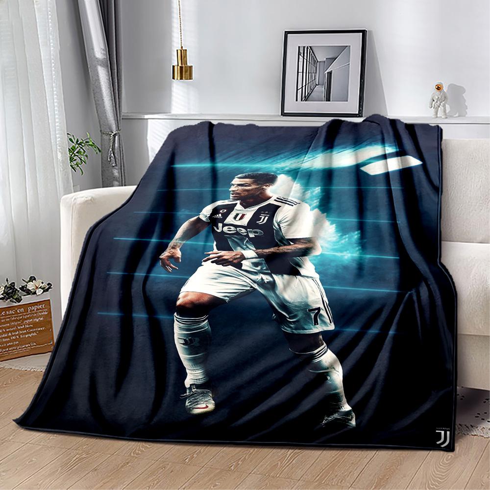 Ronaldo's Juventus Player Action Blanket Comfortable Suitable for Picnics Livingroom Office for All Seasons Playful Design Gift for Travel Home Birthd