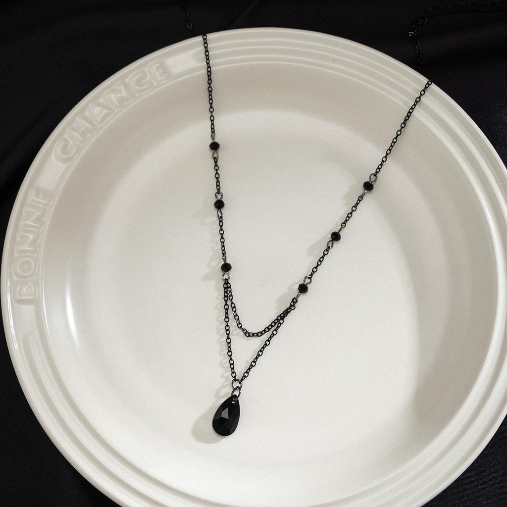Ingemark Elegant Trendy Black Red Water Drop Pendant Chokers Necklace for Women Exquisite Metal Thin Chain New Year Jewelry Gift