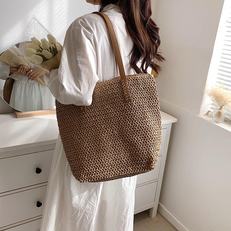 Summer Large-capacity Straw Woven Bag Women's New Commuter Shoulder Bag Seaside Beach Woven Tote Bag