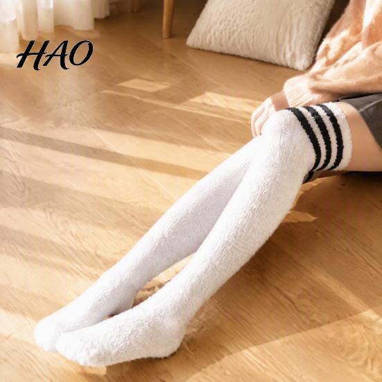 Thickened Coral Velvet Socks 1 Pair Women Thigh High for Winter, Fleece Leg Non Slip Winter Warmer Long Stockings, Fluffy Warm Over Knee Boot