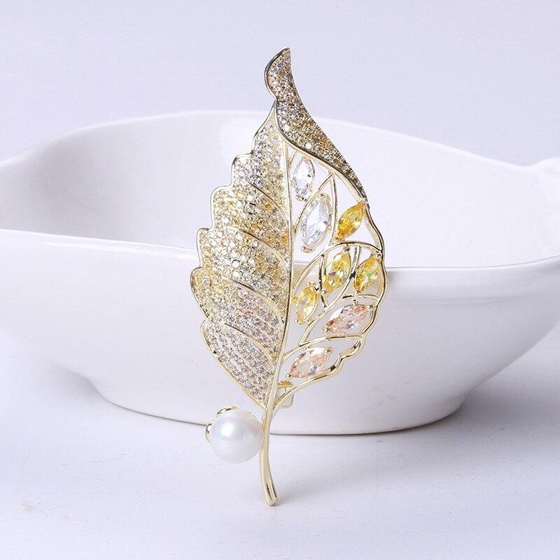 Blucome Luxury Gradient Leaves Brooch Copper Pins Women's Brooch for Coat Suit Bag New Year Gifts
