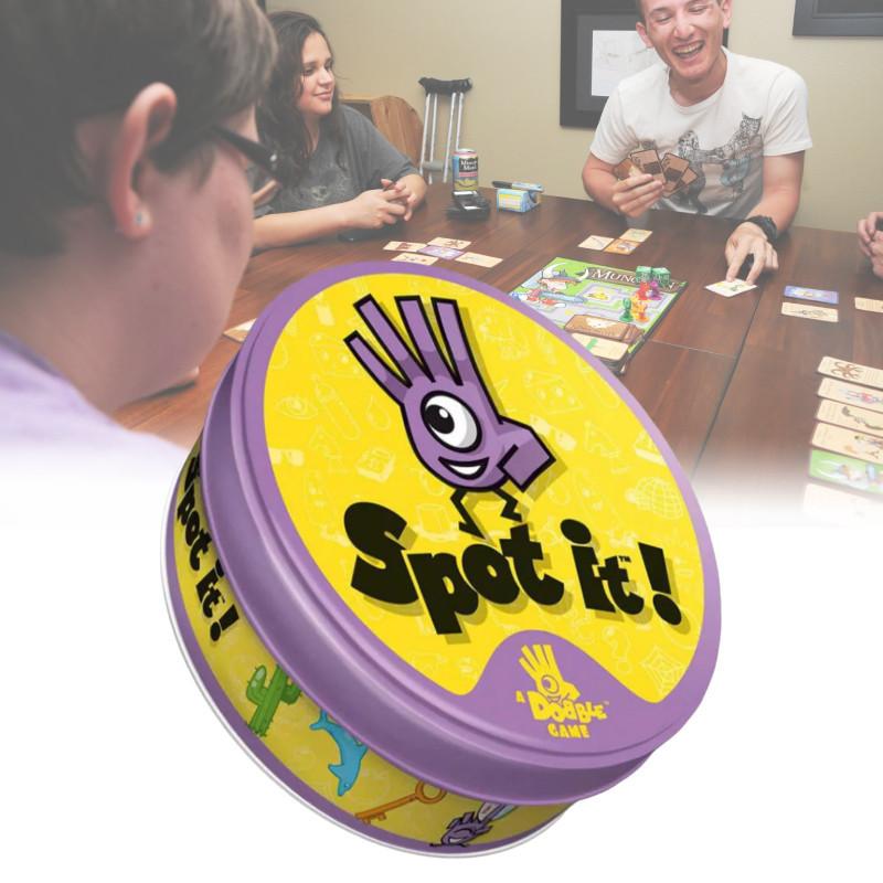 Классическая Красная Игра Это Захватывающая Семейная Вечеринка Карточная Игра Для Всех Возрастов