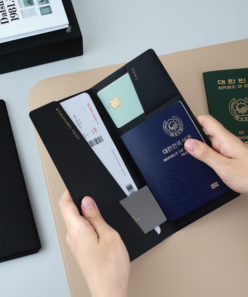 Fenice Classic+ Чехол для паспорта с блокировкой RFID и защитой от скимминга