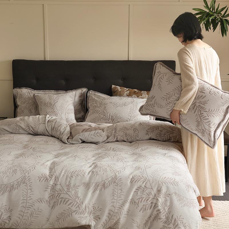 320г Супер Теплый Зимний Молочный Вельвет 4 Предмета Постельного Белья из Кораллового Флиса с Двусторонним Флисом - Простыня и Пододеяльник в Комплекте