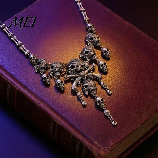 Vintage Alloy Pendant Multi-Layer Skull Tassel Necklace, Bracelet Lady Horror Necklace for Retro Ghost Head Women, Gothic Halloween Jewelry