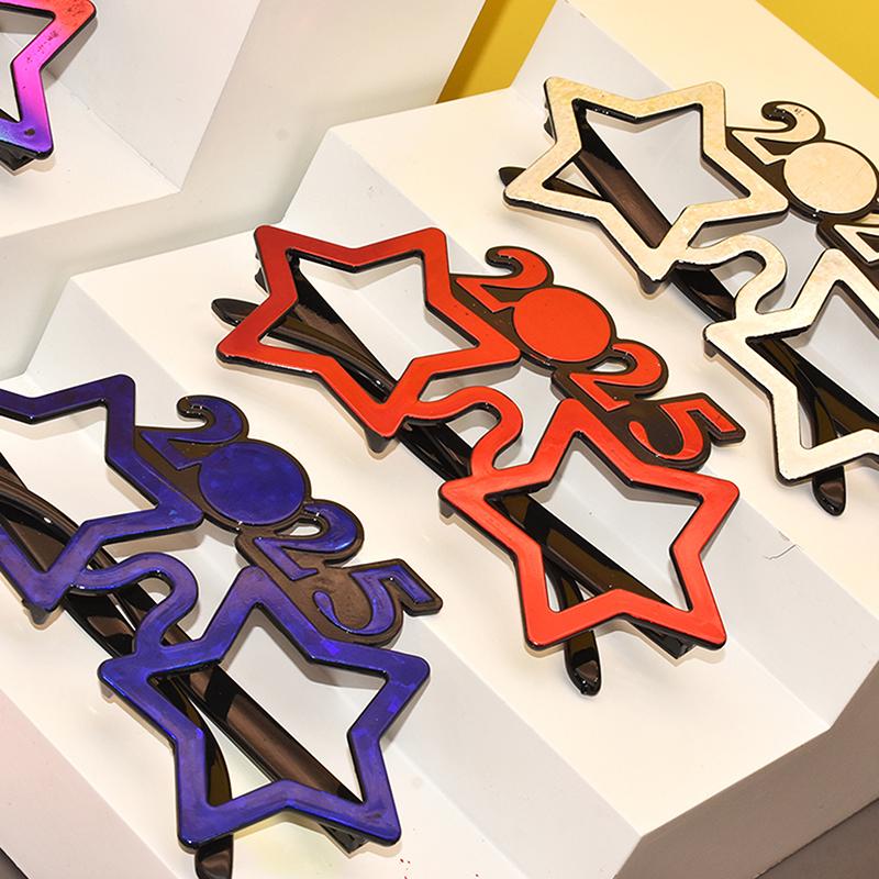 2025 Очки для вечеринки по случаю Нового года Украшения для глаз Пластиковые реквизиты Солнцезащитные очки Реквизит для фотосъемки Рождественские украшения Забавные очки