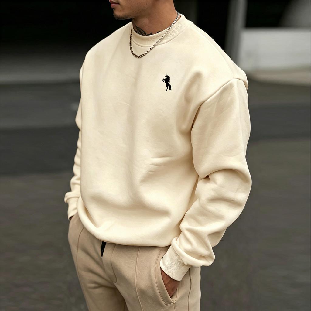 Relaxed-fit, round-neck fleece pullover unisex soft and warm long-sleeve top for everyday wear