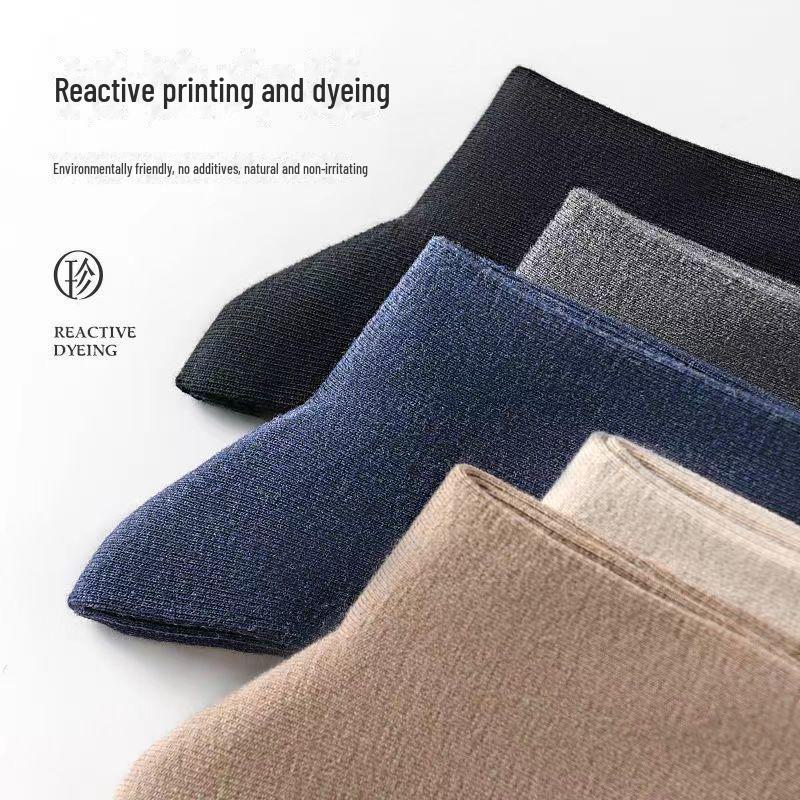 Мужские универсальные черные носки средней длины — однотонные, дезодорирующие, впитывающие пот, идеально подходят для весны, осени и лета.