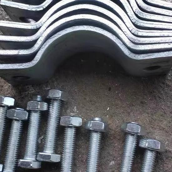 Усиленный двойной полукруглый хомут из чугуна (Ширина 50 мм, толщина 5 мм) Крепежное соединительное кольцо