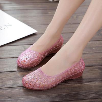 Новые летние нескользящие сандалии, женские желейные пластиковые сандалии с плоским дном и полым птичьим гнездом, защита от запаха и водонепроницаемая пляжная обувь