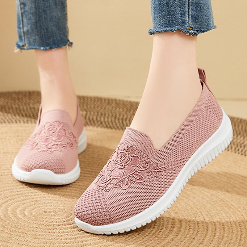 Fashion Lightweight Embroidery Knitted Sneakers for Women Slip On Breathable Mesh Walking Shoes Woman Comfortable Soft Sole Casual Shoes