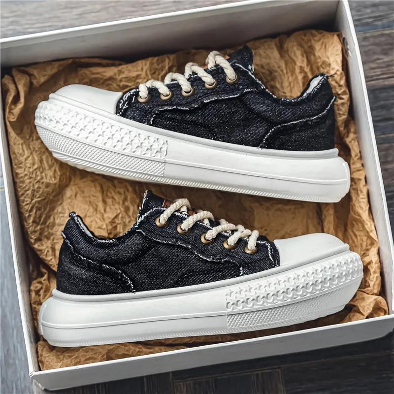 2024 Новые дышащие повседневные кроссовки для скейтбординга Удобные спортивные туфли с мягкой подошвой Шнуровка Кроссовки из парусины с мелким горлом