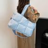 Large-capacity Bag Women's 2025 New Winter Versatile Simple Shoulder Bag Texture Portable Class Commuter Tote Bag