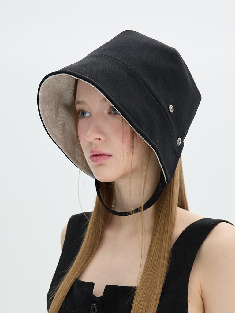 Beulaunhaes Classic Strap Bonnet