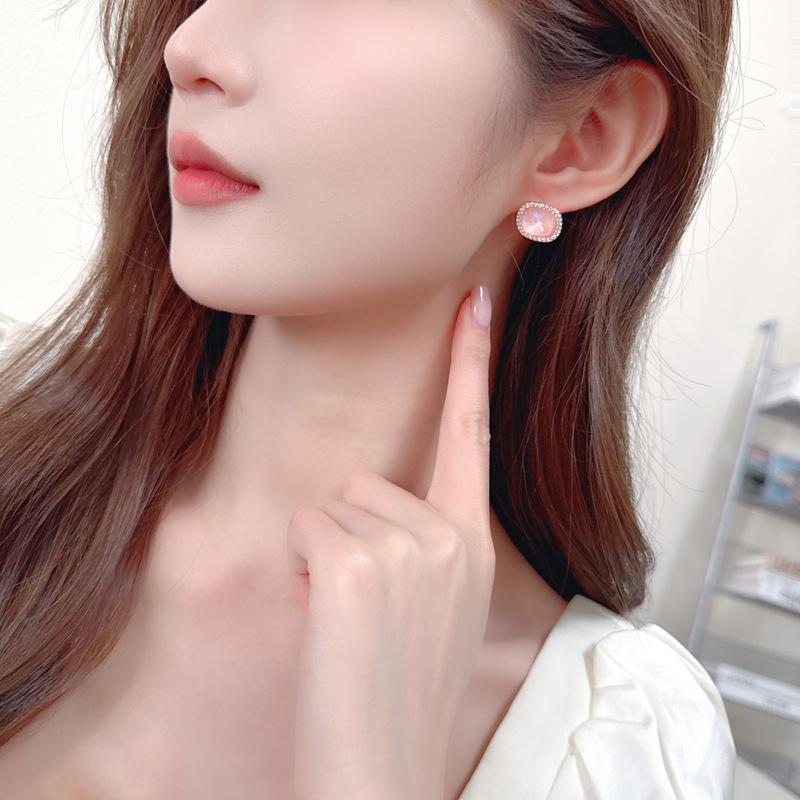 Новый дизайн в стиле легкой роскоши, ретро квадратные серьги с микроинкрустацией, геометрические, для женской моды, элегантные и универсальные серьги