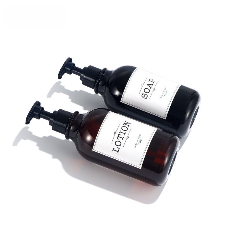 Пластиковые бутылки ПЭТ: Бутылки с дозатором для геля для душа объемом 500 мл, очищающего средства для лица объемом 300 мл, дезинфицирующего средства для рук и лосьона.