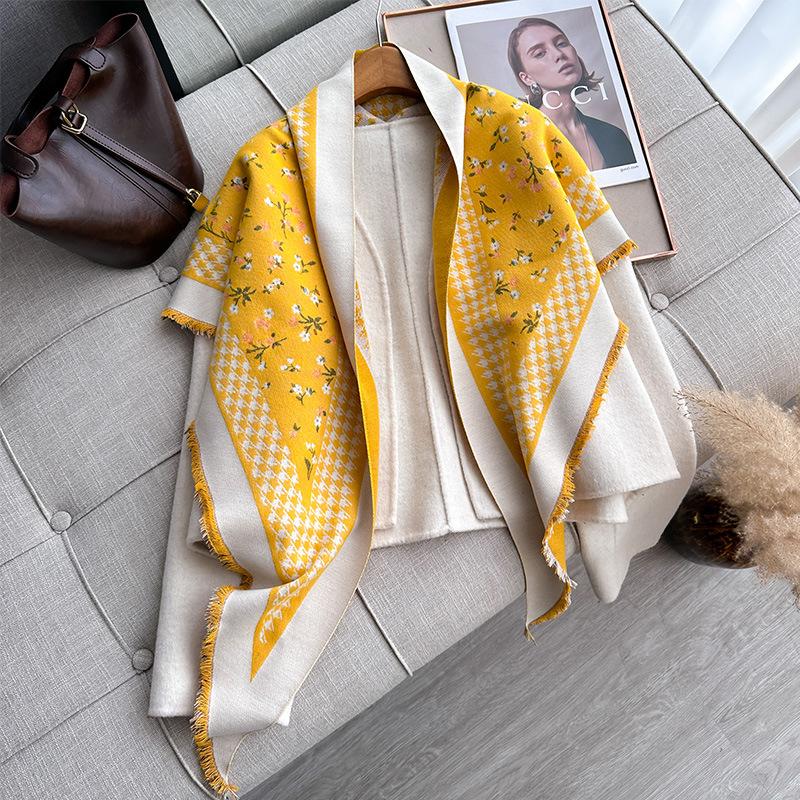 Autumn And Winter Triangle Scarf, Floral Houndstooth, Small Fresh Print, Double-Sided Scarf, Shawl Outside The Woman