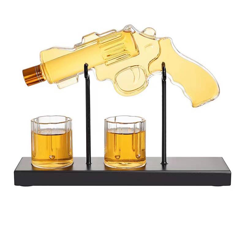 850ML Creative Globe Decanter Set with Lead-free Carafe Exquisite Wood-stand and 2 Glasses Whiskey Decanter Globe Grade Gift