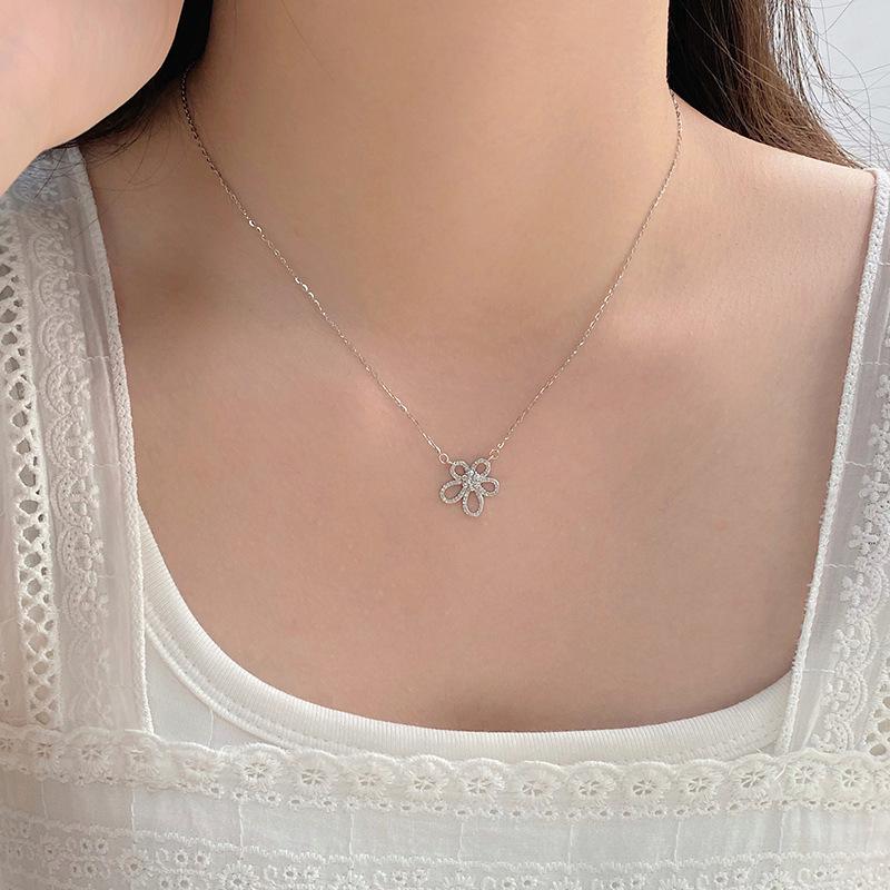 Цветочное ожерелье Маленькое свежее универсальное темпераментное маленькое, милое и нежное маленькое колье-ошейник с цветком