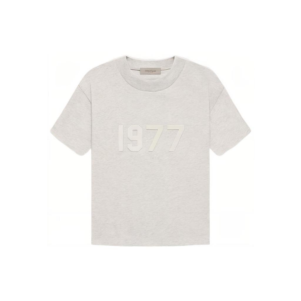 Fear of God Essentials Коллекция 1977 SS22 Футболка с цифровой флоковой печатью Унисекс Топы Светло-овсяный FOG-SS22-043