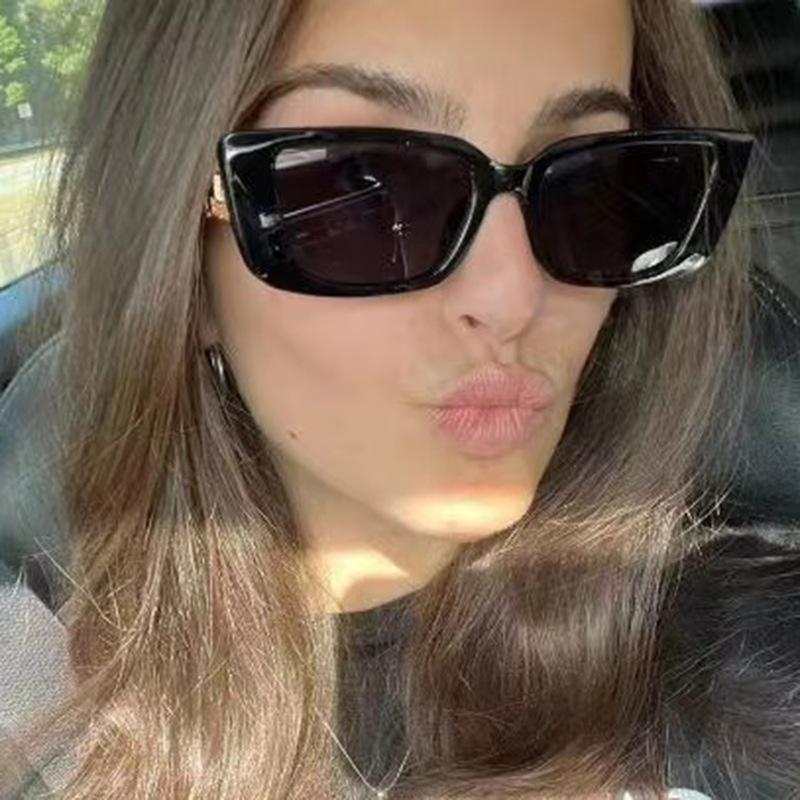 Женские солнцезащитные очки Trend Cat Eye Narrow Frame Chain Legs Sunglasses Women Vintage Small Square Men Sunglasses Outdoor UV400