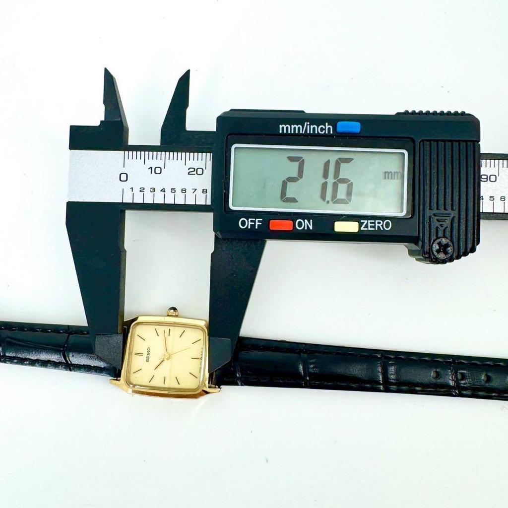 [USED] Battery SEIKO Gold 1F21-5A60 Square Watch
