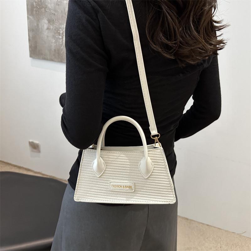 Trendy Fashionable One Shoulder Crossbody Bag In Stylish Black Khaki Pink Green White