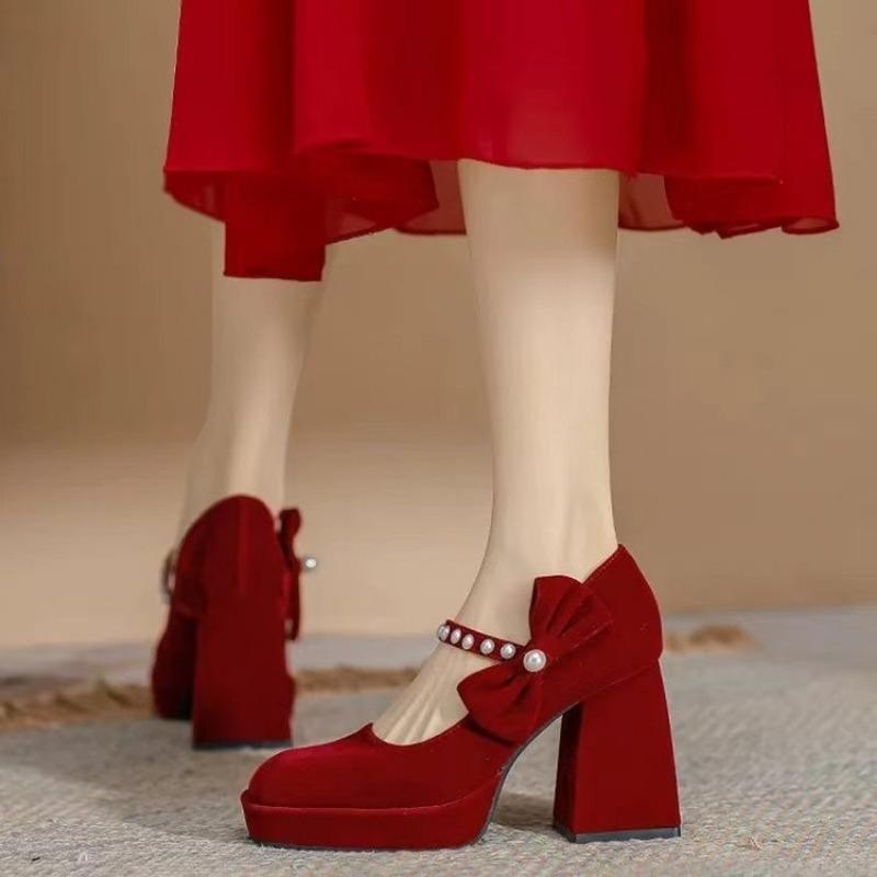 Fashion Korean Fashion Sweet Beaded Women's Pumps 2024 New Elegant Bow Red Wedding Bridal Shoes Comfortable Square Heel Platform Heels