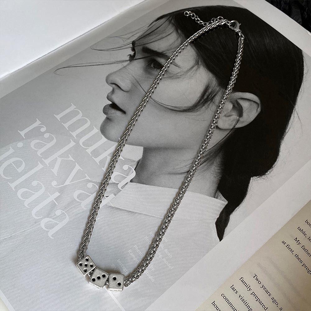 Ночной клуб Ретро костяная цепь Мужские ожерелья Женские панк ожерелья Подвеска в виде игральных костей Корейский чокер на ключицу