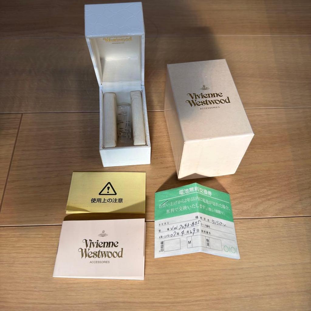 Подержанные часы Vivienne Westwood CLASSIC