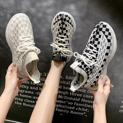 Летние новые весенние и осенние сетчатые дышащие кроссовки с мягкой подошвой