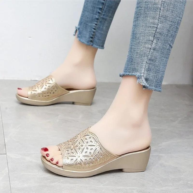 Female Shoes On Sale Brand Open Toe Women's Slippers Fashion Office Slippers Women Crystal Round Toe Wedges Women's Sandals