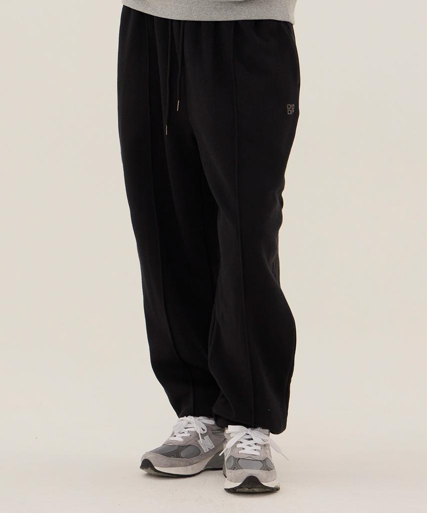 DANGLEDROP Dgdp Square Jogger Training Pants_Black