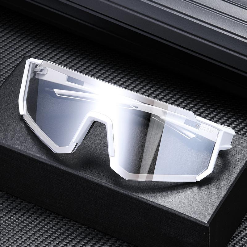 Adult unisex outdoor cycling photochromic sunglasses, sports climbing windproof, sandproof, UV protection sunshade glasses new