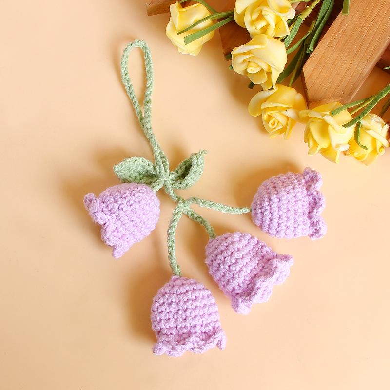 Шерстяной брелок-подвеска «Ландыш» с сухоцветами – Девичий брелок в виде сердца в подарок