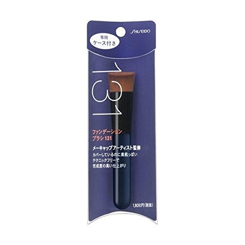 Shiseido Кисть для тональной основы 131 с футляром — первоклассный инструмент для создания безупречного макияжа