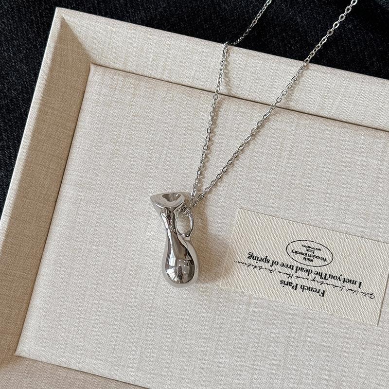 Полое ожерелье в виде капли воды: Элегантная женская ключичная цепочка для повседневной носки