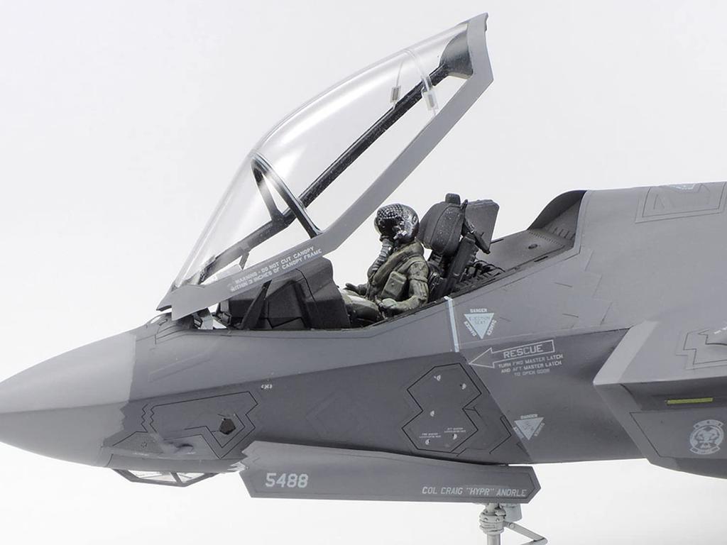 Tamiya Коллекция Warbird Series Lockheed Martin Lightning II Пластиковая модель 60792 1/72 № 92 F-35A