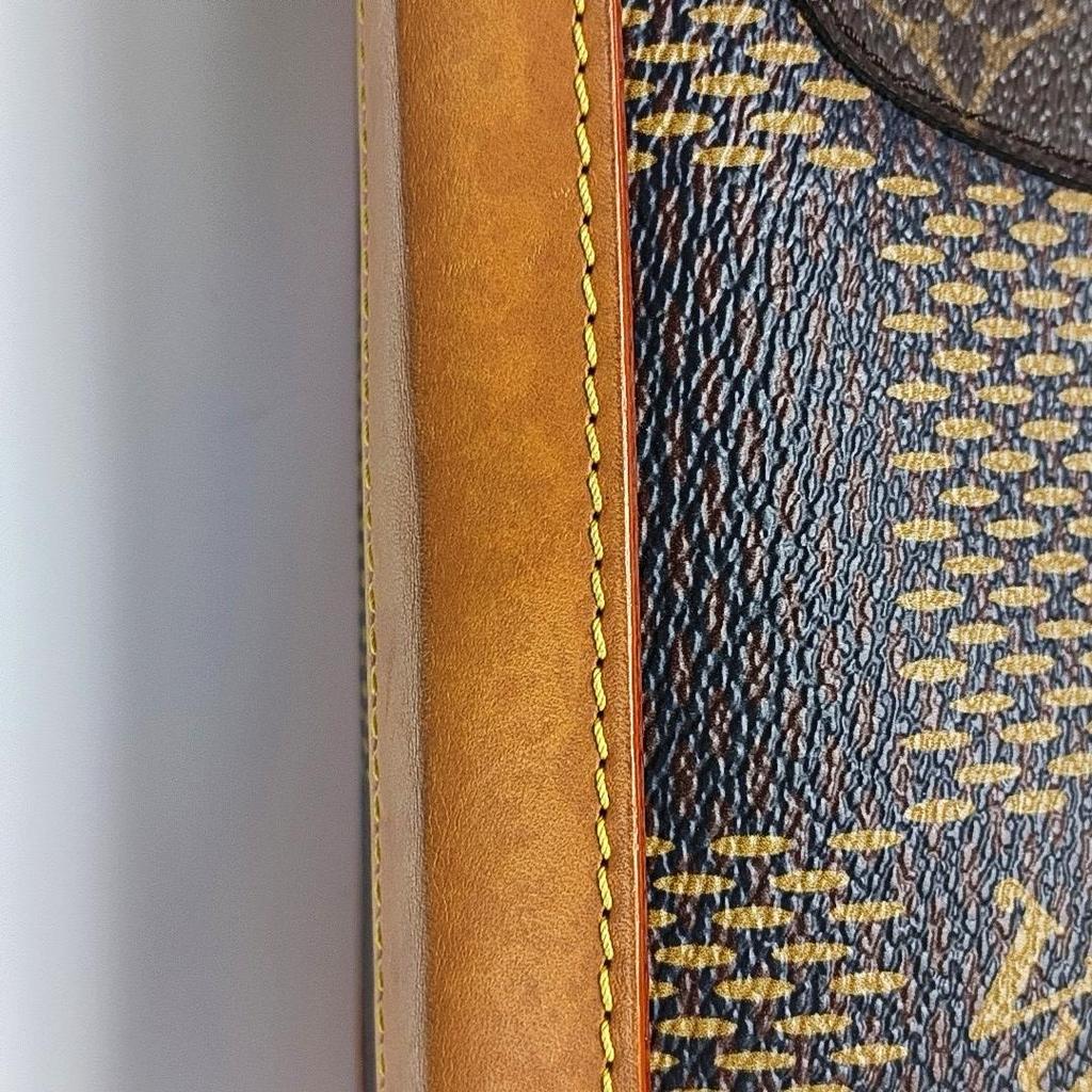 [Pre-Owned] X Nigo Collaboration Soft Trunk Chain Versatile Cool Zipper Coated Canvas Crossbody Bag - Fair #10UD4PC