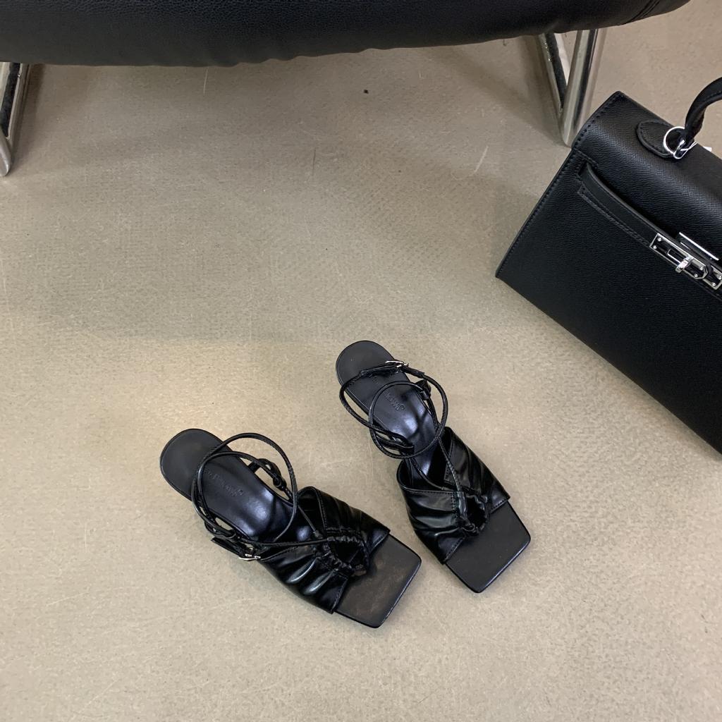 Весна и осень 2025 года новые французские нишевые босоножки на высоком каблуке, темпераментные, с квадратным носком, с ремешком на пряжке, шпилька