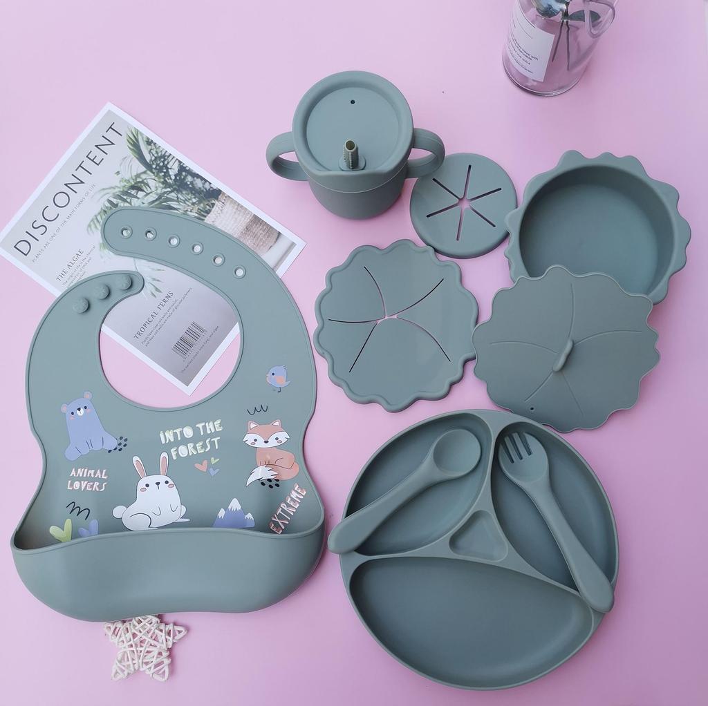 Набор силиконовой детской посуды: Нескользящая Миска, Слюнявчик, Тарелка, Вилка и Ложка - Пищевой Материал