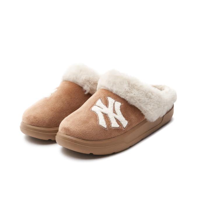 MLB Bouncer Fur Mule Slippers NY Yankees (EU 36-38 Available)